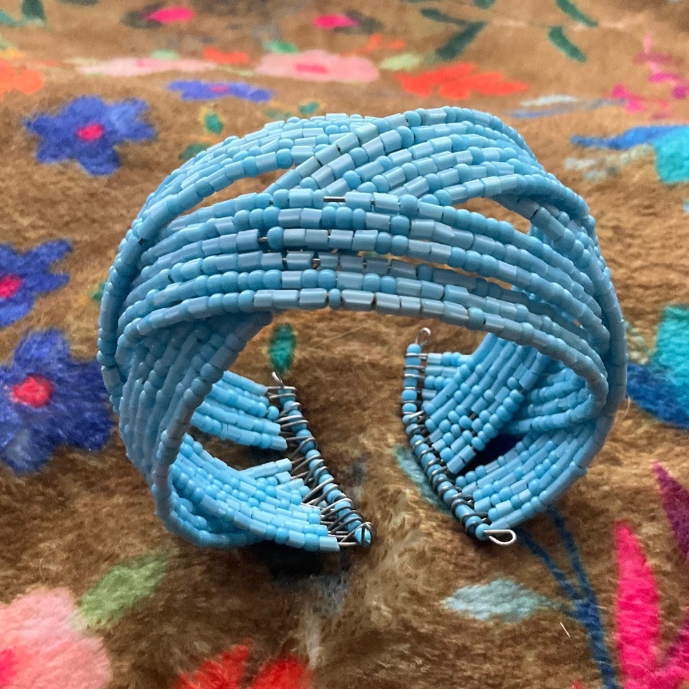 FREE Blue Seed Beaded Bangle - Picture 3 of 3